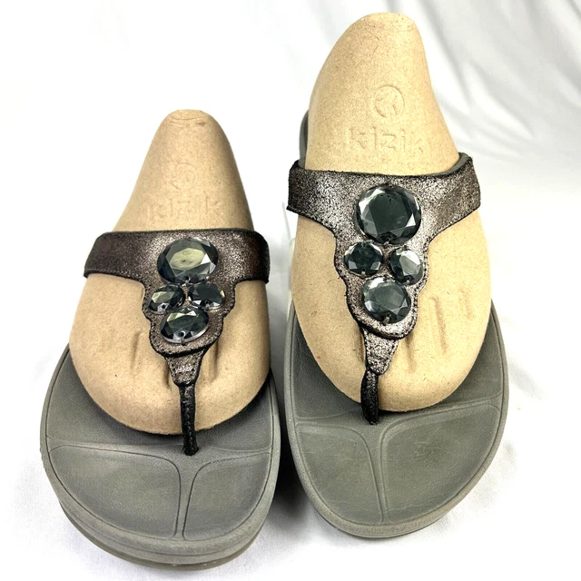 Fitflop Women's Size 9 Thong Wedge Sandals Pewter with Four Rhinestones 3