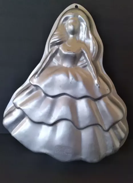Vintage Wilton 1995 Barbie Cake Pan Mold 2105-3500 MATTEL BARBIE PRINCESS ~ Rare