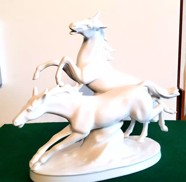 Gräfenthal Porzellan skulptur zwei Pferd weiß Glasur wunderschöne Dek Topzustand