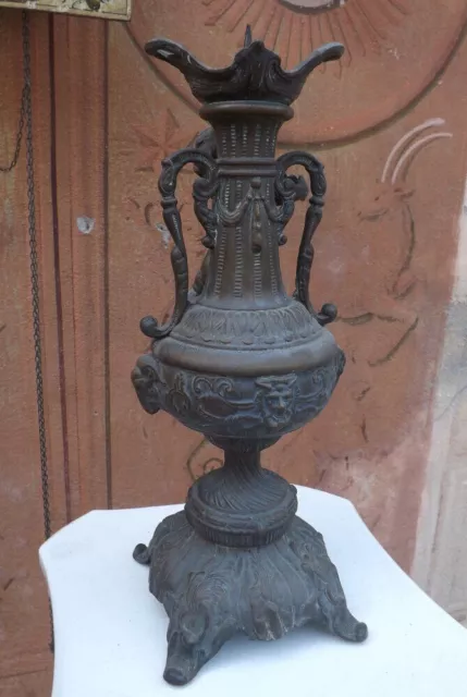 Antico Portacero candeliere in bronzo lavorato, con putto 3