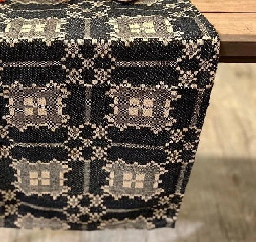 New Primitive BLACK LOVERS KNOT TABLE TOPPER Coverlet Tablecloth Topper 34"