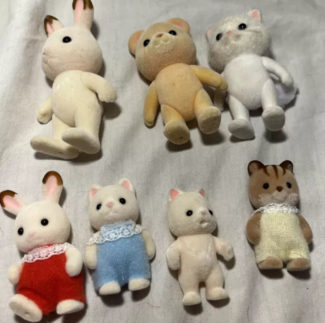 Loose Lot Of 7 Calico Critters