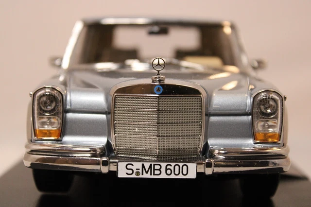 MERCEDES classe S 600 LWB Pullman W100 BLEU de 1963 au 1/18 KK-Scale MERCEDES classe S 600 LWB Pullman W100 BLEU de 1963 au 1/18 KK-Scale