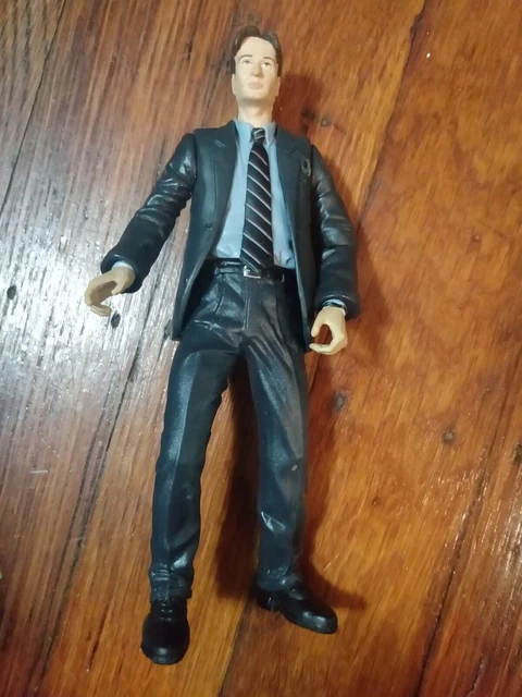 the xfiles vintage 1998 fox mulder figure macfarlane toys 