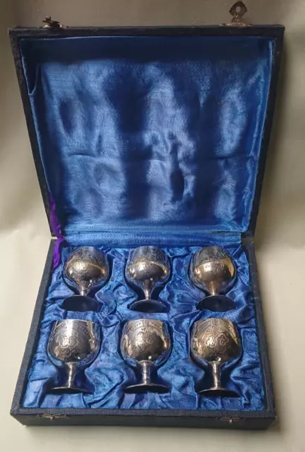 Cased Set of 6 Vintage EPNS Egg Cups / Goblets