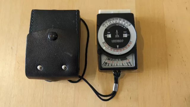 Leningrad 7 Vintage Exposure Meter With Case