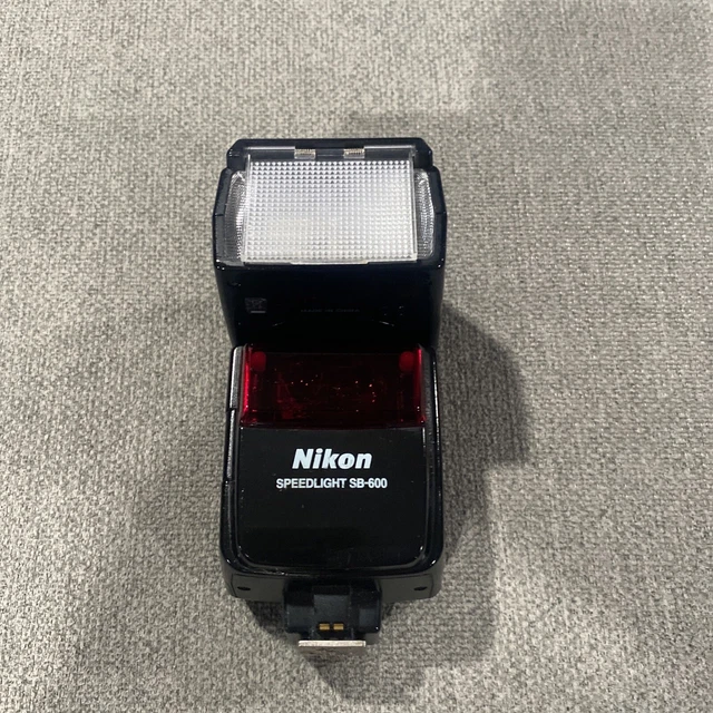 Nikon Speedlight SB-600 Shoe Mount Flash W/ Diffuser- Tested On Camera