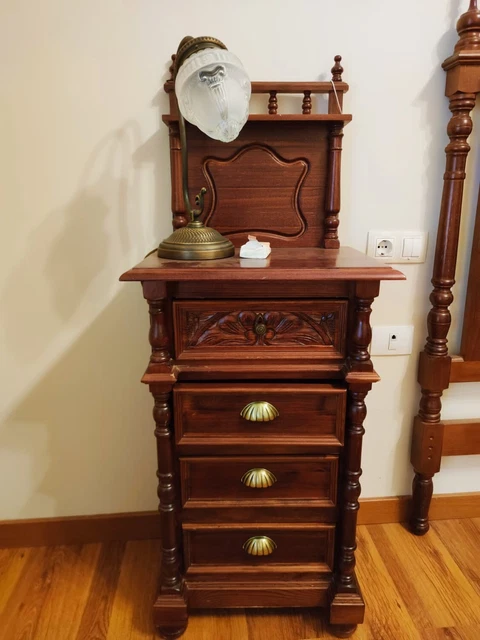 Se vende dormitorio matrimonio de madera.