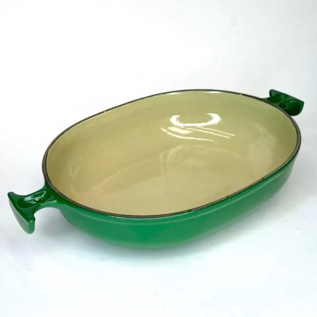 Le Creuset Enzo Mari La Mama esmalte ovalado en hierro fundido panadero gratinado #25 verde