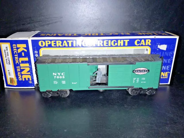 LOOK! K-Line O GAUGE #K-7005 New York Central Operating Boxcar w/ crew figure