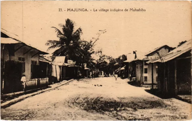 CPA AK Majunga le village indigene de Mahabibo MADAGASCAR (1262214)