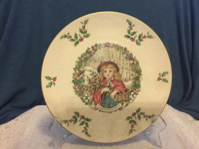 Royal Doulton  Fine China - Christmas Plate 1978 - #2 of Series