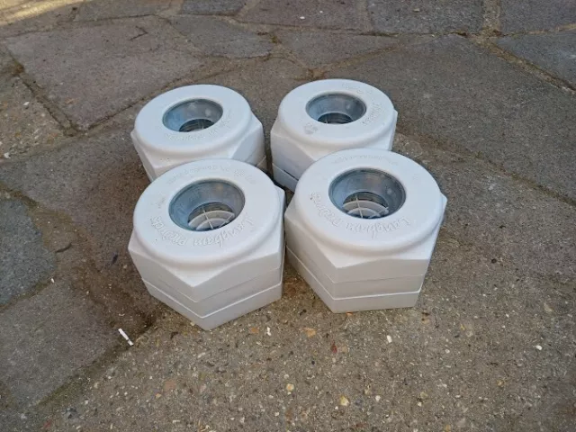 4 x LANGHAM PRODUCTS K300 SEDIA/LETTO/SOLLEVATORI MOBILI/SUPPORTI/RIALZANTI GRIGI