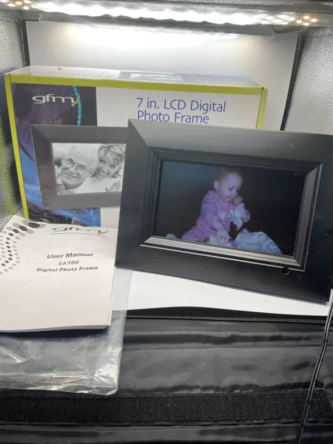 GFM 7” LCD Digital Photo Frame - 2 Interchangeable Frames - Plays Movies & Music