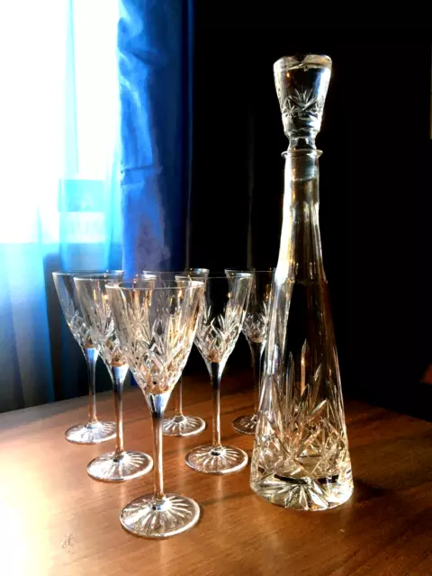 Stylish Elegant Set Of A Thomas Webb Cut Crystal Glass Decanter and 6 Glasses.