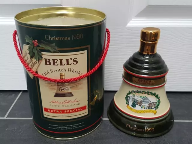 Wade Porcelain Bells Old Scotch Whisky Christmas 1990 Bell Decanter Empty