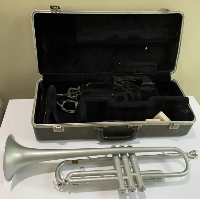 Bundy Selmer Trumpet Silver Gray 7C Bach Mouthpiece Hard Case Accessories 348134
