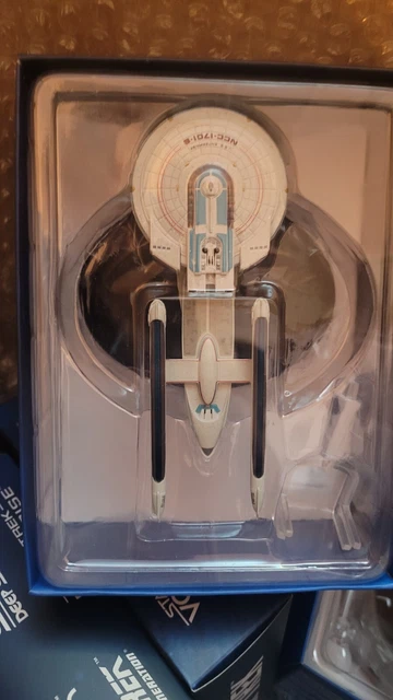 Star Trek Eaglemoss Issue 40 USS Enterprise B Ship & Magazine