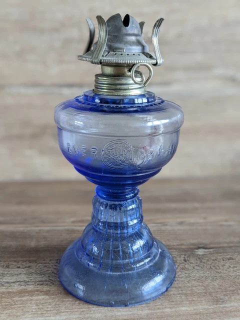 Lampe A Petrole Bleue