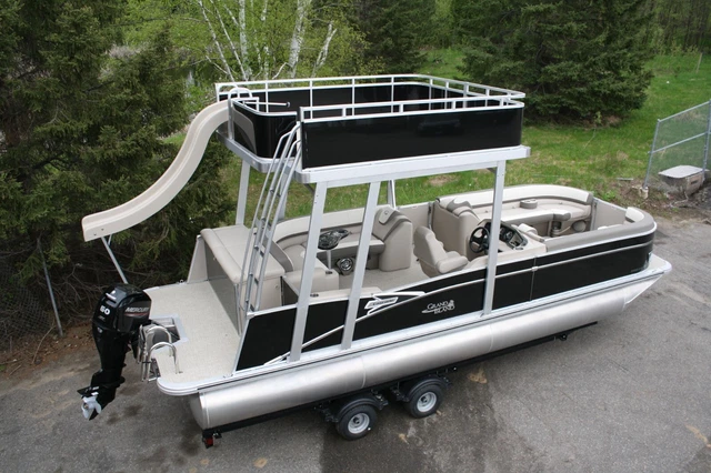 $5000 off New-2585 Funship pontoon boat with 60  Hp Trailer---In stock