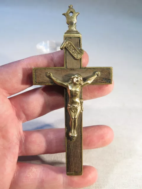 Ancien Christ objet de dévotion d'art ésotérisme crucifié croix reliquaire