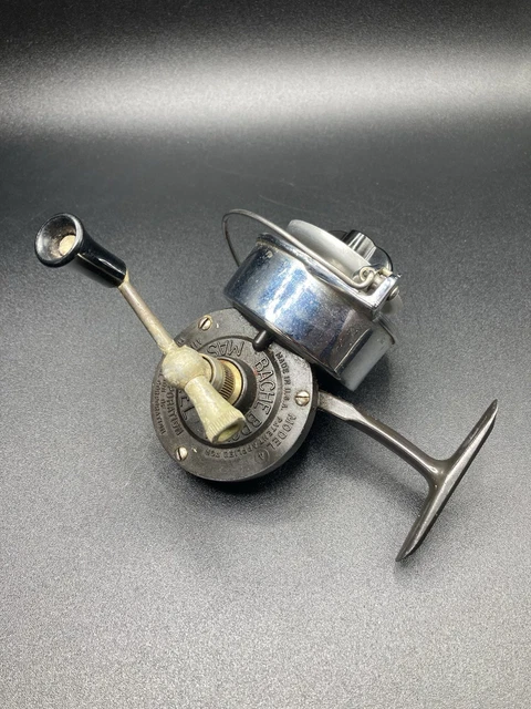 VINTAGE BACHE Brown Mastereel Fishing Reel Model 2B USA Made