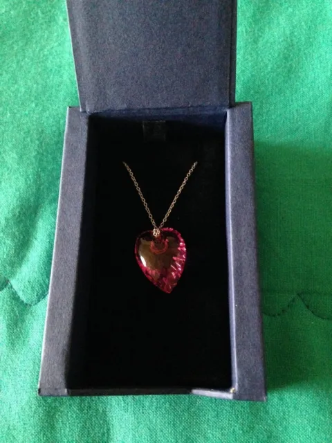 Swarovski Swan  Crystal ( Fuchsia ) Mini Nectar Heart Pendant / Necklace