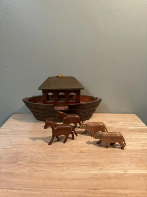 Unique Hand Carved Vintage Wooden Noah’s Ark With 4 Handmade Animals