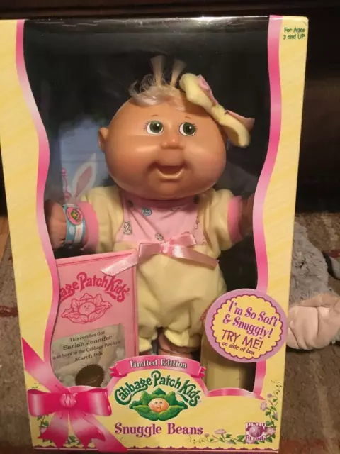 Limited edition Cabbage Patch Kids Snuggle Beans Baby doll "Sariah Jennifer".