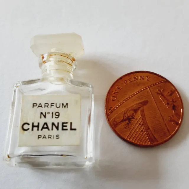 Chanel No 19 Parfum Miniature Perfume Vintage 1.5 ml Empty Bottle Tiny Size