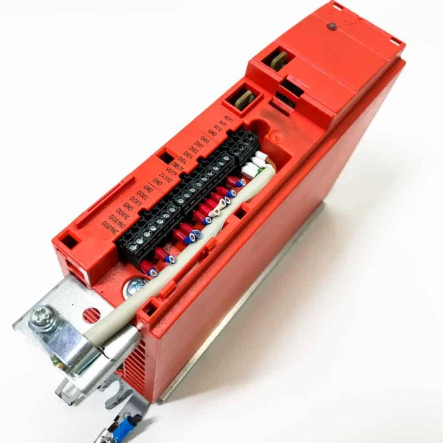 SEW MC07B0004-2B1-4-00 1X200...240V AC, 0.37kW Eurodrive Inverter £86. ...