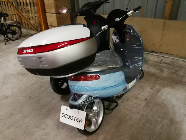 scooter électrique (équivalent 50cm3)
