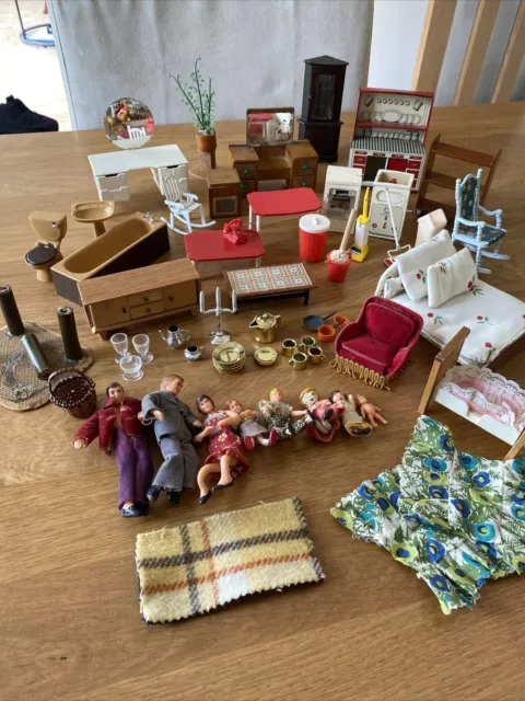 Vintage Dolls House Furniture & Accessories