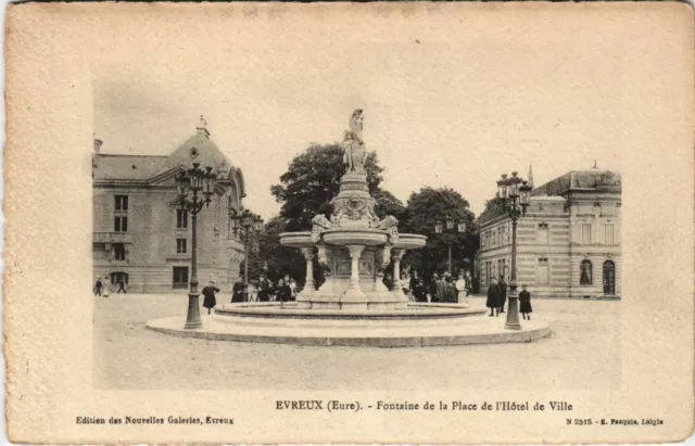 CPA EVREUX Fontaine de la Place de l'Hotel de Ville (1160120)