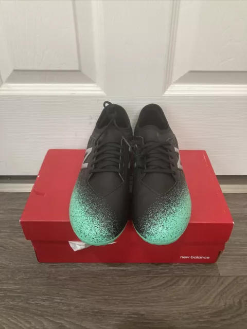 CHAUSSURES DE FOOTBALL pour hommes New Balance Furon v5 Dispatch