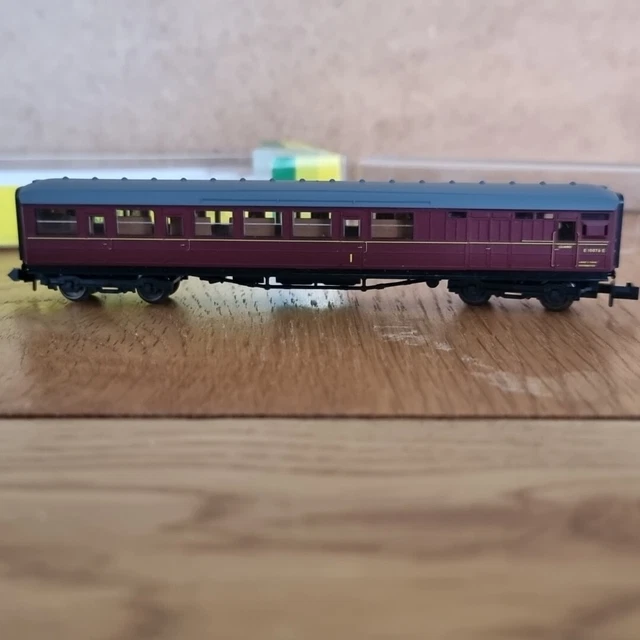 MINITRIX 13115 GRESLEY Brake Composite E10076E in BR Maroon £19.99