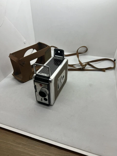 Cámara de cine vintage Kodak Brownie 8 mm con bolsa de cuero para repuestos