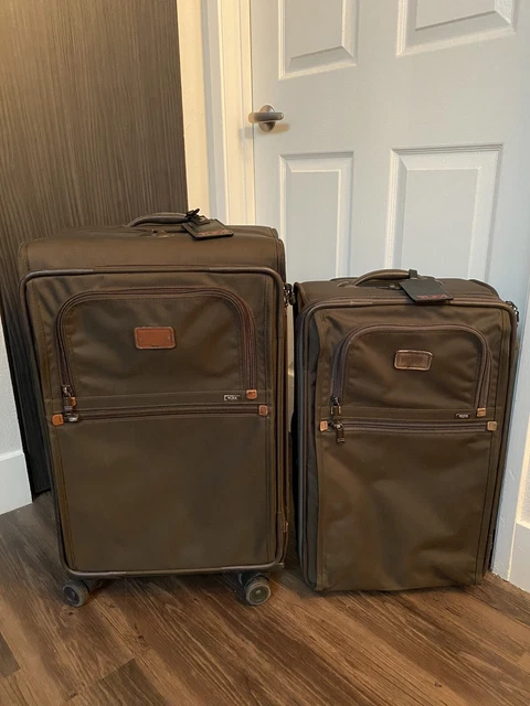 Tumi Luggage Set