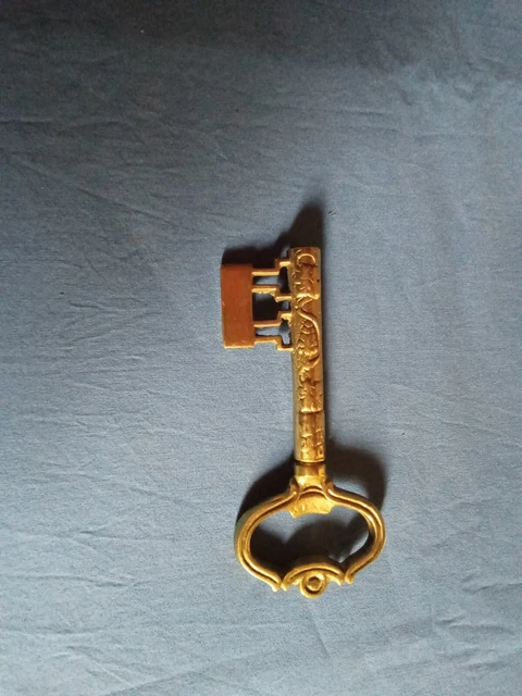 cavatappi in ottone a forma di chiave