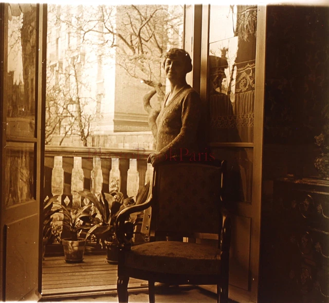 FRANCE women's fashion c1925 photo stereo glass plate VR22L29n8   