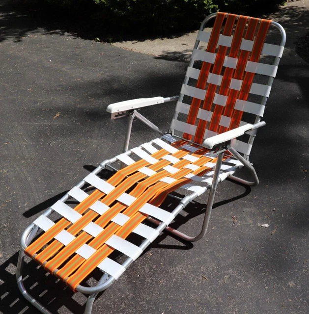 VINTAGE ALUMINUM WEBBED Folding Beach Lawn Chair Lounge Orange Yellow