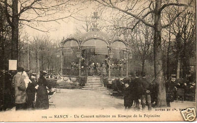 CPA 54 NANCY  concert militaire au kiosque de la pépinière