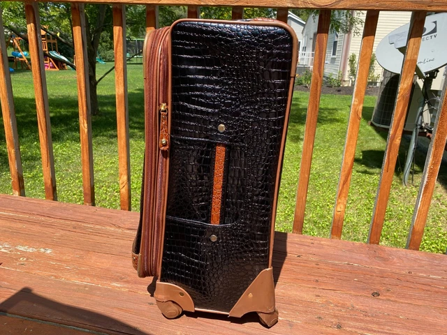Samantha Brown Classic Black Croc Embossed 26" Spinner Wheeled Upright Luggage 2
