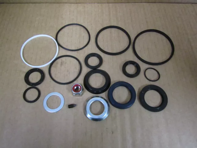 Land Rover Defender / Discovery 1 & RRC 4 Bolt Power Steering Box Full Seal Kit