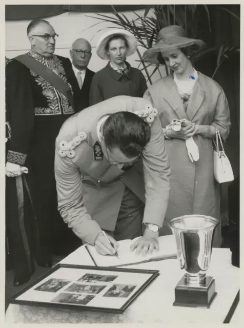 Belgique, la Reine Fabiola et le Roi Baudouin  Vintage silver Print   Tirage