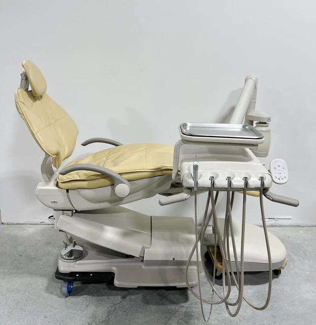 ADEC 511 Dental Chair with ADEC 532 Delivery Unit .....Nice!!! ADEC 511 Dental Chair with ADEC 532 Delivery Unit .....Nice!!!