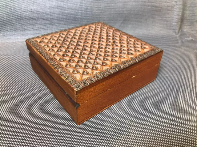 Ancienne petite boite en bois coffret à bijoux vintage années 1950