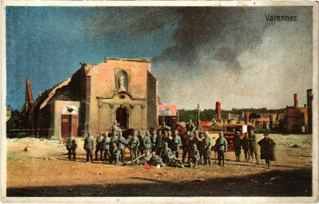 CPA Varennes - Place - Soldiers - Ruines (1037604)
