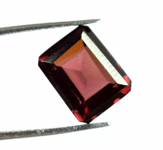 Grenat rhodolite naturel de Tanzanie - 6,45 carats avec certificat .