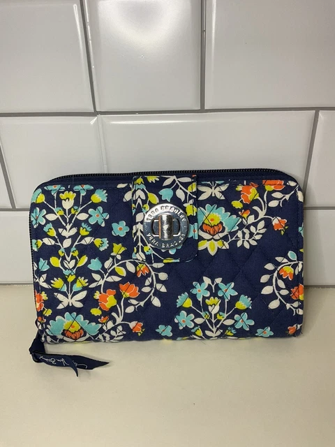Vera Bradley Wallet Gently Used